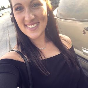 Meet your Posher, Kayla